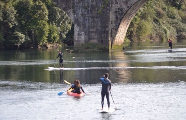 disfrutando de la navegacion en cantabria